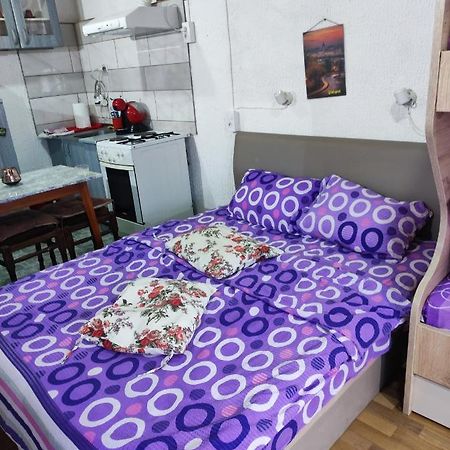 Prenociste Indija Hrvic Apartment Exterior photo